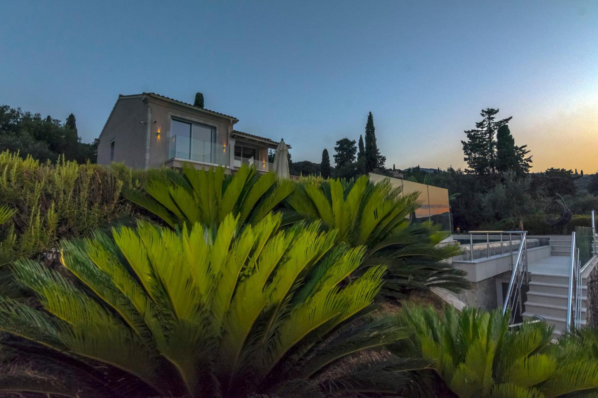Evas Stone House Villa